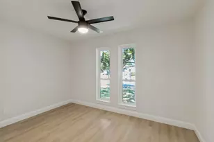 9008 Flicker Ln, Dallas, TX 75238 - Photo 17