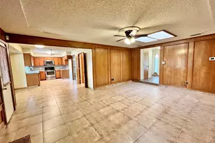 3904 Woodbury Ct, Arlington, TX 76017 - Photo 3