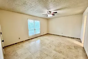 3904 Woodbury Ct, Arlington, TX 76017 - Photo 13