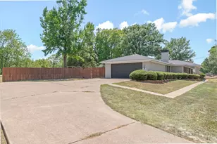 1015 W College St, Canton, TX 75103 - Photo 5