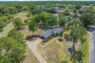 1015 W College St, Canton, TX 75103 - Photo 3