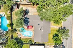 207 Walnut Way, Euless, TX 76039 - Photo 33