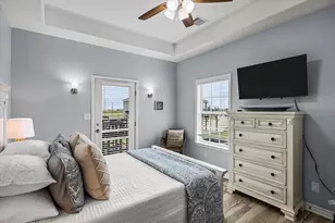 3241 Castle Dr, Port Bolivar, TX 77650 - Photo 15