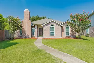 2918 Periwinkle Ct, Garland, TX 75040 - Photo 1