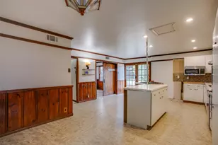 7937 Deer Trail Dr, Dallas, TX 75238 - Photo 27