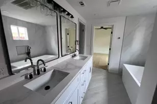 710 S Glasgow Dr, Dallas, TX 75223 - Photo 21