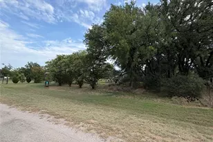 226 Plantation Rd, Springtown, TX 76082 - Photo 1