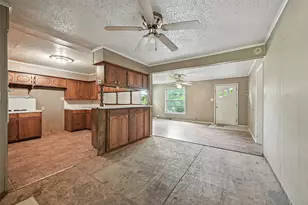 414 S Broadway St, Bells, TX 75414 - Photo 11