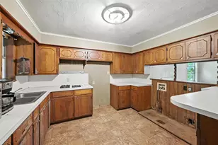 414 S Broadway St, Bells, TX 75414 - Photo 13