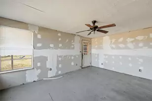 604 S Spears St, Alvarado, TX 76009 - Photo 21