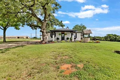 1901 Melissa Lane, Cleburne, TX 76031 - Photo 5