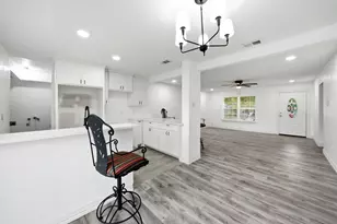 10124 Shayna Dr, Dallas, TX 75217 - Photo 17