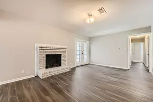 2309 Woodlawn Dr, Ennis, TX 75119 - Photo 5