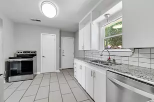 3032 Marys Ln, Fort Worth, TX 76116 - Photo 9