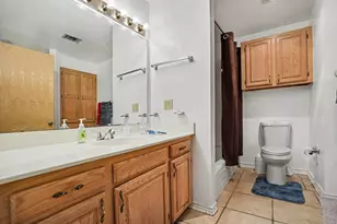 407 Lumpkin Dr, Ennis, TX 75119 - Photo 5