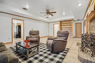 407 Lumpkin Dr, Ennis, TX 75119 - Photo 11