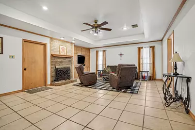 407 Lumpkin Drive, Ennis, TX 75119 - Photo 13