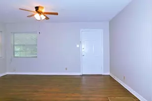 1010 Denton St, Denton, TX 76201 - Photo 3