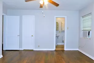 1010 Denton St, Denton, TX 76201 - Photo 9