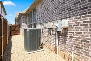 2620 Trinity Trl Wy, Fort Worth, TX 76118 - Photo 33