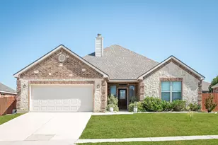 4916 Lake Park Dr, Sanger, TX 76266 - Photo 1