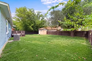 3202 Mitchell St, Greenville, TX 75402 - Photo 15