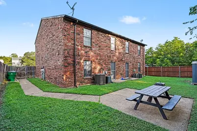 104 N Heights Drive, Crowley, TX 76036 - Photo 33