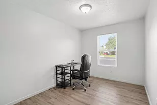 104 N Heights Dr, Crowley, TX 76036 - Photo 11