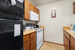 104 N Heights Dr, Crowley, TX 76036 - Photo 17