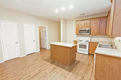 4009 Hidden Meadow Court, Princeton, TX 75407 - Photo 9