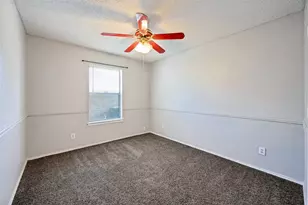 9008 Topperwind Ct, Fort Worth, TX 76134 - Photo 17