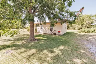 304 Missouri St, Bowie, TX 76230 - Photo 1