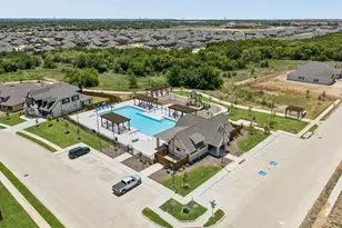 1005 Longbow Ln, Crowley, TX 76036 - Photo 33