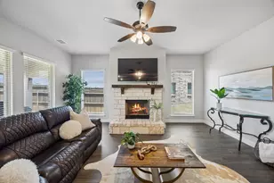 1005 Longbow Ln, Crowley, TX 76036 - Photo 7