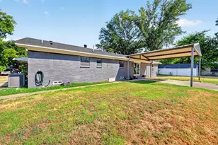 205 N 1st St, Mabank, TX 75147 - Photo 33