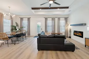 1805 Nomas St, Dallas, TX 75212 - Photo 9