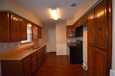804 S Burdette Avenue, Sherman, TX 75090 - Photo 5