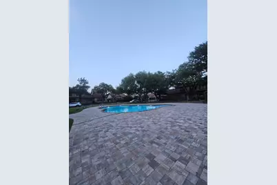 2066 Embassy Way, Carrollton, TX 75006 - Photo 31