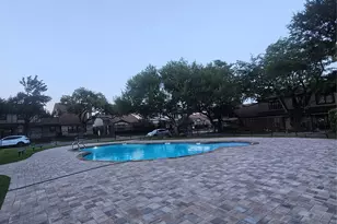 2066 Embassy Way, Carrollton, TX 75006 - Photo 31