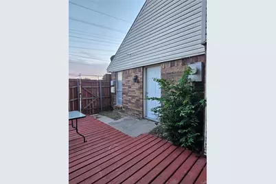 2066 Embassy Way, Carrollton, TX 75006 - Photo 27