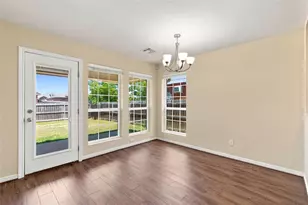 204 Raven Ridge Ct, Lacy Lakeview, TX 76705 - Photo 19