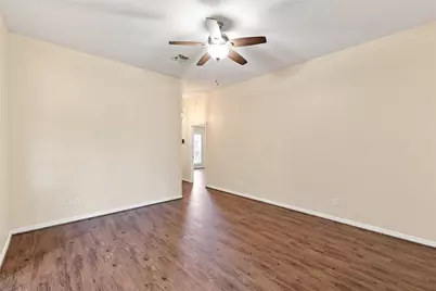 204 Raven Ridge Court, Lacy Lakeview, TX 76705 - Photo 3