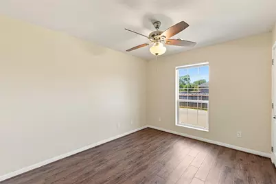 204 Raven Ridge Court, Lacy Lakeview, TX 76705 - Photo 11
