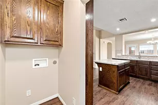 204 Raven Ridge Ct, Lacy Lakeview, TX 76705 - Photo 7
