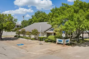 310 W Bluff St, Granbury, TX 76048 - Photo 1