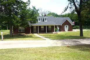610 S Lillis Ln, Denison, TX 75020 - Photo 1