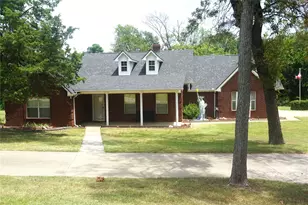610 S Lillis Ln, Denison, TX 75020 - Photo 3