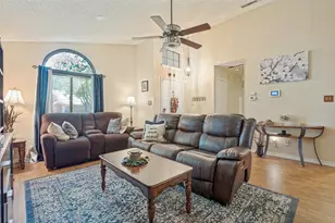2910 Spinner Ln, Grand Prairie, TX 75052 - Photo 3