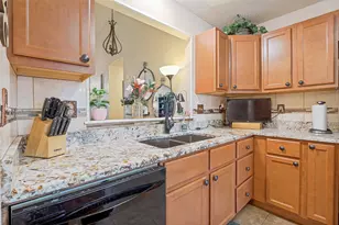 2910 Spinner Ln, Grand Prairie, TX 75052 - Photo 7