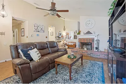 2910 Spinner Lane, Grand Prairie, TX 75052 - Photo 7